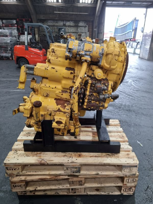 Komatsu 714-16-20002 Gearbox (Plant) - Скоростна кутия за Строителна техника: снимка 2 Komatsu 714-16-20002 Gearbox (Plant) - Скоростна кутия за Строителна техника: снимка 2