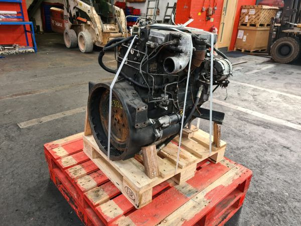 Perkins Perkins 1004 Non Turbo - Двигател за Промишлено оборудване: снимка 2 Perkins Perkins 1004 Non Turbo - Двигател за Промишлено оборудване: снимка 2