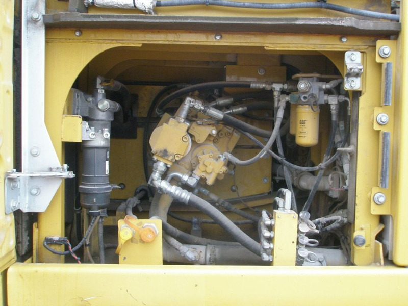 Caterpillar 326FL - Верижен багер: снимка 5 Caterpillar 326FL - Верижен багер: снимка 5