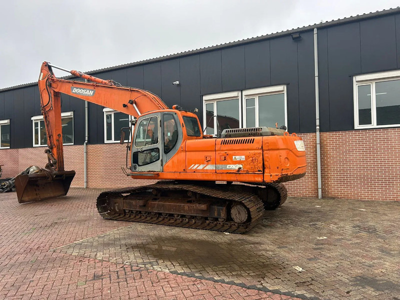 Doosan DX255LC - Верижен багер: снимка 2 Doosan DX255LC - Верижен багер: снимка 2