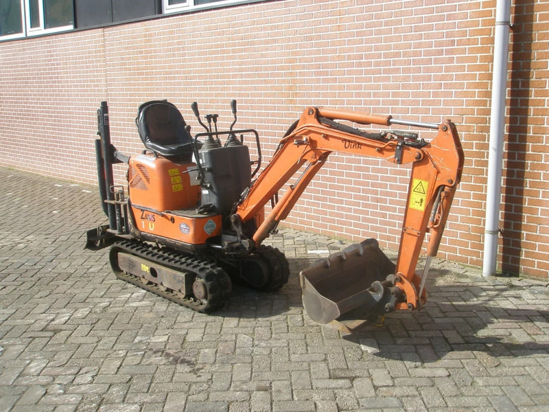 Hitachi ZX10U-2 - Мини багер: снимка 4 Hitachi ZX10U-2 - Мини багер: снимка 4
