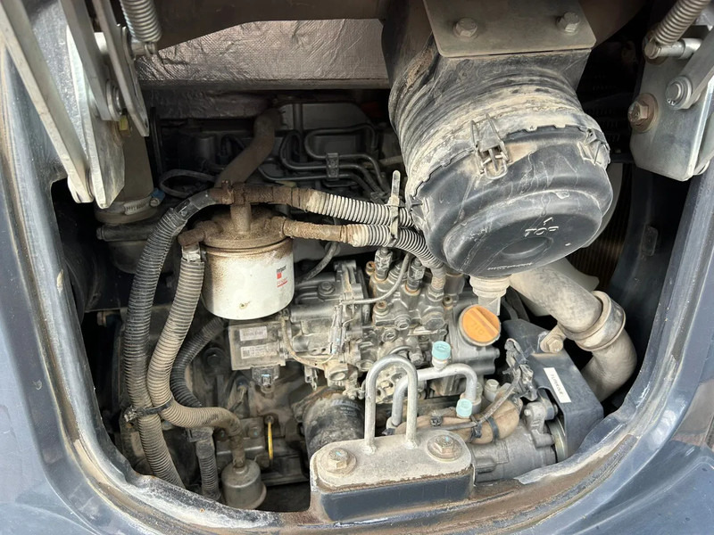 Hitachi ZX38U-5A CLR - Мини багер: снимка 5 Hitachi ZX38U-5A CLR - Мини багер: снимка 5