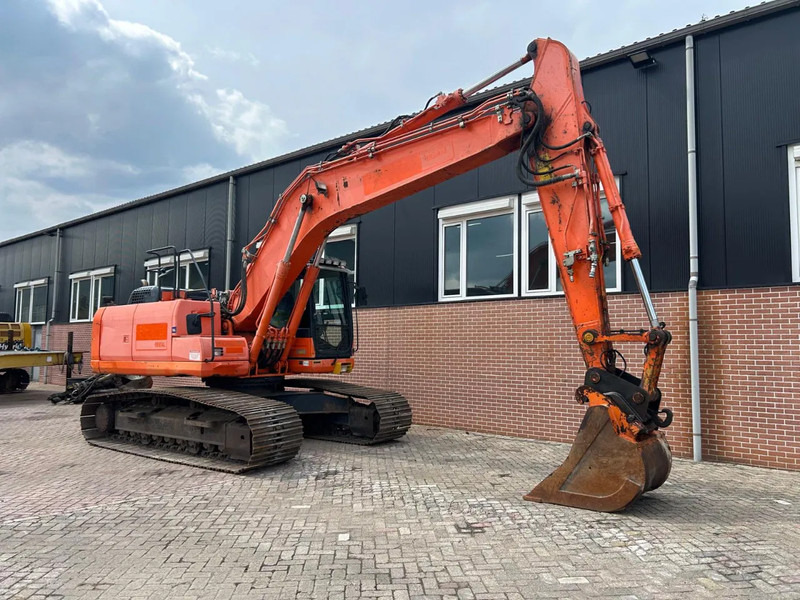 Komatsu PC 210LC-10 - Верижен багер: снимка 4 Komatsu PC 210LC-10 - Верижен багер: снимка 4