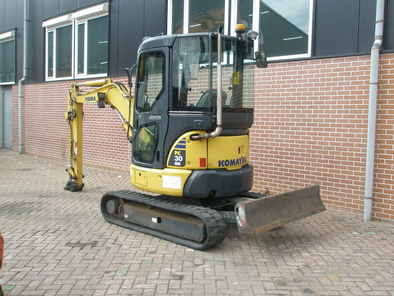 Komatsu PC30MR-3 - Мини багер: снимка 2 Komatsu PC30MR-3 - Мини багер: снимка 2