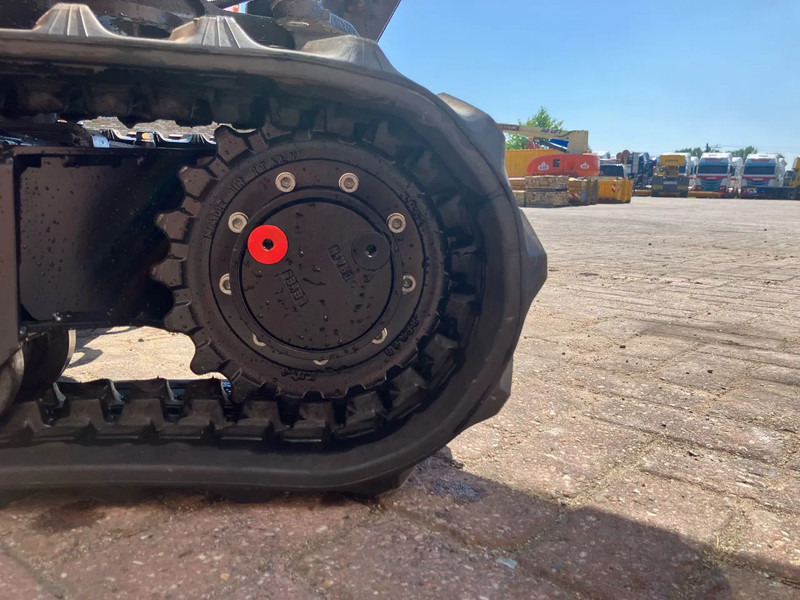 Kubota KX019 4 - Верижен багер: снимка 5 Kubota KX019 4 - Верижен багер: снимка 5