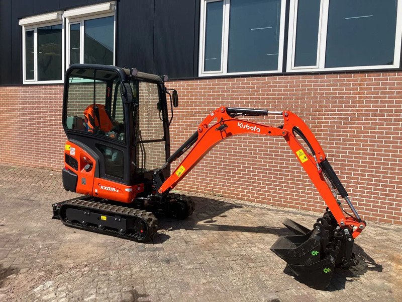 Kubota KX019 4 - Верижен багер: снимка 3 Kubota KX019 4 - Верижен багер: снимка 3