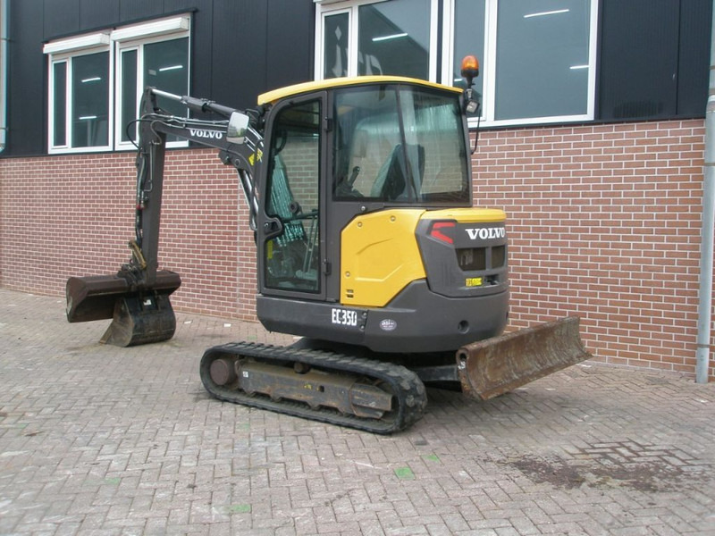 Volvo EC35D - Мини багер: снимка 2 Volvo EC35D - Мини багер: снимка 2