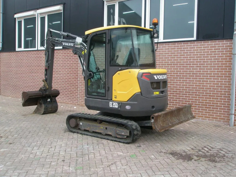 Volvo EC35D - Мини багер: снимка 2 Volvo EC35D - Мини багер: снимка 2