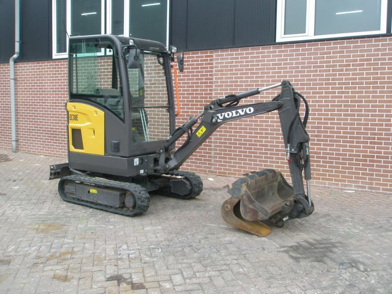 Volvo ECR18E - Мини багер: снимка 4 Volvo ECR18E - Мини багер: снимка 4