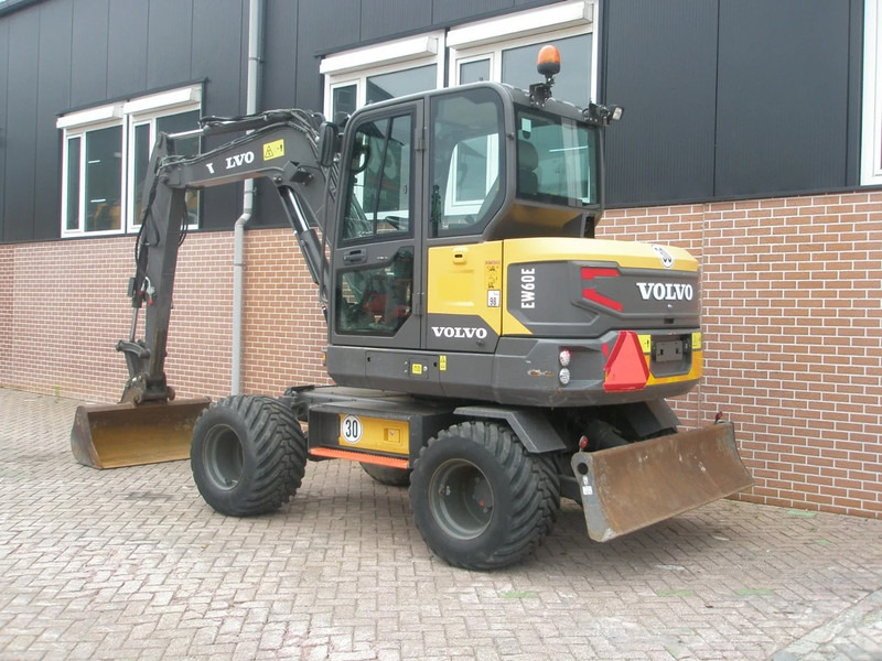 Volvo EW60E - Колесен багер: снимка 2 Volvo EW60E - Колесен багер: снимка 2