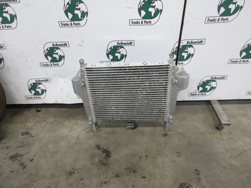DAF 1708456 // 1708449 RADIATEUR INTERCOOLER DAF 230 LF MODEL 2020 - Радиатор за Камион: снимка 4 DAF 1708456 // 1708449 RADIATEUR INTERCOOLER DAF 230 LF MODEL 2020 - Радиатор за Камион: снимка 4