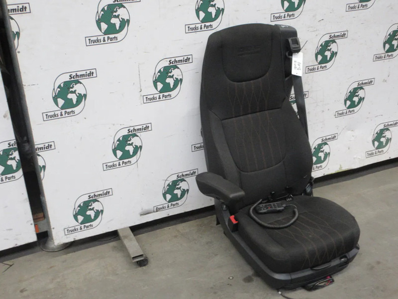 DAF 2104652 LUXEN STOEL DAF XF 450 EURO 6 MODEL 2021 - Седалка за Камион: снимка 3 DAF 2104652 LUXEN STOEL DAF XF 450 EURO 6 MODEL 2021 - Седалка за Камион: снимка 3