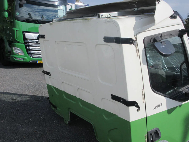 DAF 2363288 DAF 210 LF CABINE MODEL 2018 EURO 6 LICHT BESCHADIG VOOR ZIJDEN - Кабина и интериор за Камион: снимка 5 DAF 2363288 DAF 210 LF CABINE MODEL 2018 EURO 6 LICHT BESCHADIG VOOR ZIJDEN - Кабина и интериор за Камион: снимка 5