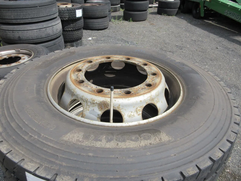 Goodyear 315/ 60 R 22.5 ACHTERBANDEN 4 X MET STAAL WIEL - Гума за Камион: снимка 2 Goodyear 315/ 60 R 22.5 ACHTERBANDEN 4 X MET STAAL WIEL - Гума за Камион: снимка 2