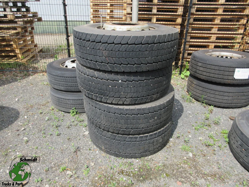 Goodyear 315/ 60 R 22.5 ACHTERBANDEN 4 X MET STAAL WIEL - Гума за Камион: снимка 1 Goodyear 315/ 60 R 22.5 ACHTERBANDEN 4 X MET STAAL WIEL - Гума за Камион: снимка 1