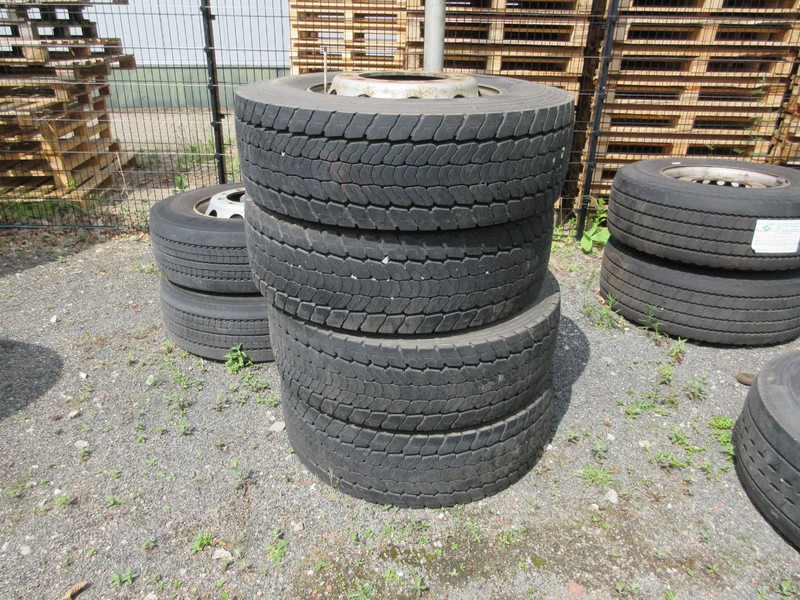 Goodyear 315/ 60 R 22.5 ACHTERBANDEN 4 X MET STAAL WIEL - Гума за Камион: снимка 5 Goodyear 315/ 60 R 22.5 ACHTERBANDEN 4 X MET STAAL WIEL - Гума за Камион: снимка 5