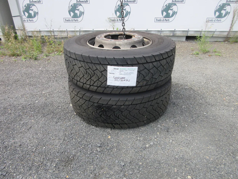 Goodyear 315 / 70 R 22.5 ACHTERBAND MET STAAL WIEL - Гума за Камион: снимка 3 Goodyear 315 / 70 R 22.5 ACHTERBAND MET STAAL WIEL - Гума за Камион: снимка 3
