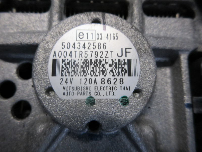 Iveco 504342586 DYNAMO IVECO // BMC EURO 6 MODEL 2023 - Алтернатор за Камион: снимка 5 Iveco 504342586 DYNAMO IVECO // BMC EURO 6 MODEL 2023 - Алтернатор за Камион: снимка 5