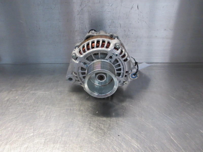 Iveco 504342586 DYNAMO IVECO // BMC EURO 6 MODEL 2023 - Алтернатор за Камион: снимка 3 Iveco 504342586 DYNAMO IVECO // BMC EURO 6 MODEL 2023 - Алтернатор за Камион: снимка 3