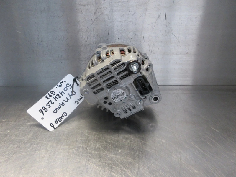 Iveco 504342586 DYNAMO IVECO // BMC EURO 6 MODEL 2023 - Алтернатор за Камион: снимка 2 Iveco 504342586 DYNAMO IVECO // BMC EURO 6 MODEL 2023 - Алтернатор за Камион: снимка 2