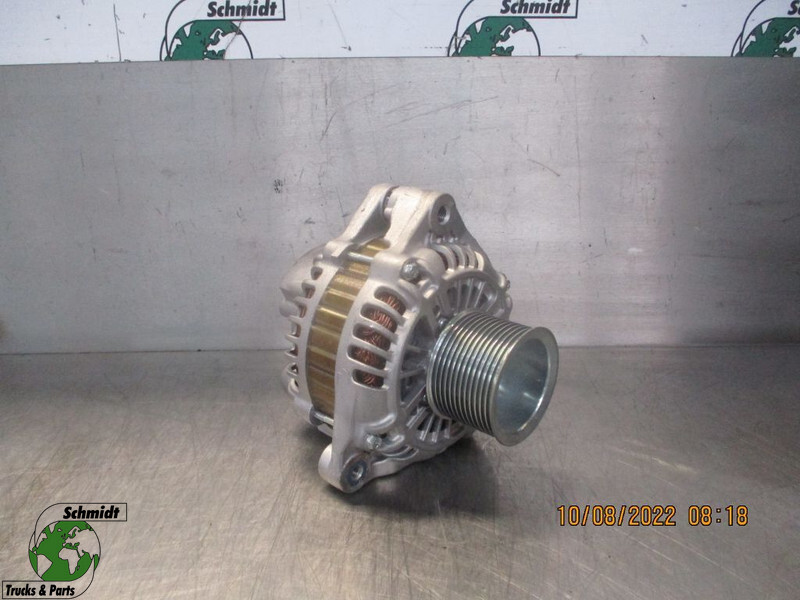 Iveco 5802122271 DYNAMO HI WAY EURO 6 - Алтернатор за Камион: снимка 1 Iveco 5802122271 DYNAMO HI WAY EURO 6 - Алтернатор за Камион: снимка 1