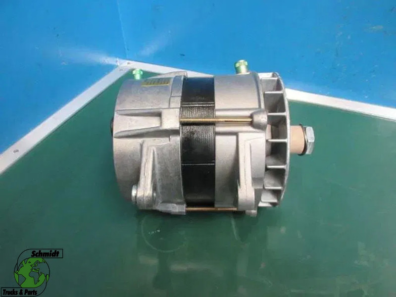 Iveco BOSCH PART NR. 0 120 689 524 T1-28V 53/100A NIEUWE !!! - Алтернатор за Камион: снимка 1 Iveco BOSCH PART NR. 0 120 689 524 T1-28V 53/100A NIEUWE !!! - Алтернатор за Камион: снимка 1