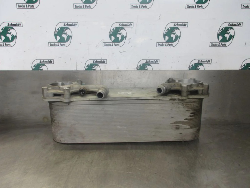 MAN 51.09500-7168 / 7196 // OLIE KOELER D 2676LF46 // 26 TGX TGS - Двигател и части за Камион: снимка 4 MAN 51.09500-7168 / 7196 // OLIE KOELER D 2676LF46 // 26 TGX TGS - Двигател и части за Камион: снимка 4