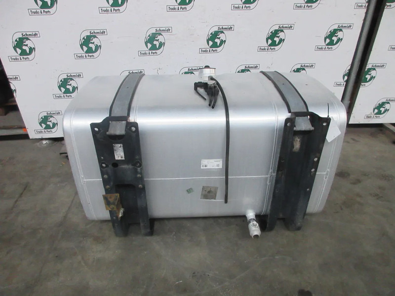 MAN 81.12201-5701//81.12201-5950 // 580 LITER TANK MAN TGX TGS EURO 6 - Резервоар за гориво за Камион: снимка 3 MAN 81.12201-5701//81.12201-5950 // 580 LITER TANK MAN TGX TGS EURO 6 - Резервоар за гориво за Камион: снимка 3