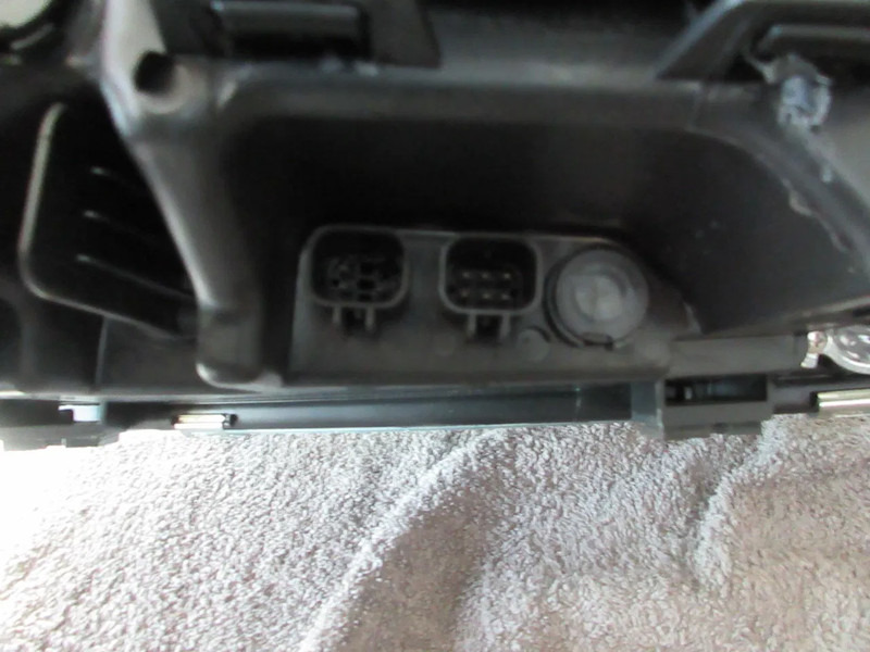 MAN 81.25101-6664//81.25101-6688 81.25101-6504 RECHTS KOPLAMP TGS TGX NIEUWE !! - Преден фар за Камион: снимка 5 MAN 81.25101-6664//81.25101-6688 81.25101-6504 RECHTS KOPLAMP TGS TGX NIEUWE !! - Преден фар за Камион: снимка 5