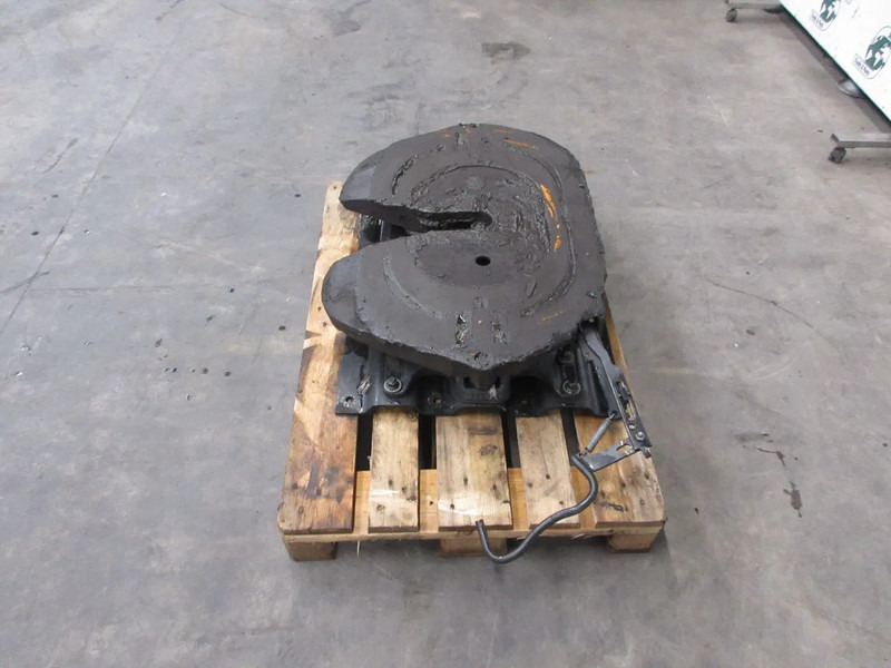 MAN 81.42710-6308 // 42KO-150-Z9 // 81.42715-0037 81.42710-6308 // 42KO-150-Z9 // 81.42715-0037 MAN 18.520 TGX MODEL 2024 - Седло за Камион: снимка 5 MAN 81.42710-6308 // 42KO-150-Z9 // 81.42715-0037 81.42710-6308 // 42KO-150-Z9 // 81.42715-0037 MAN 18.520 TGX MODEL 2024 - Седло за Камион: снимка 5