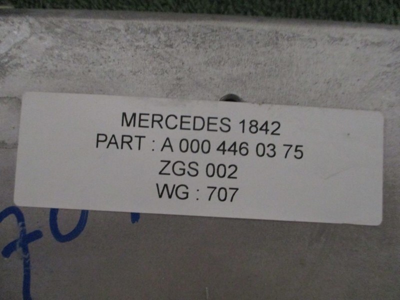 Mercedes-Benz A 000 446 03 75 IPPC/ECCU ZGS 002 - Блок за управление за Камион: снимка 2 Mercedes-Benz A 000 446 03 75 IPPC/ECCU ZGS 002 - Блок за управление за Камион: снимка 2
