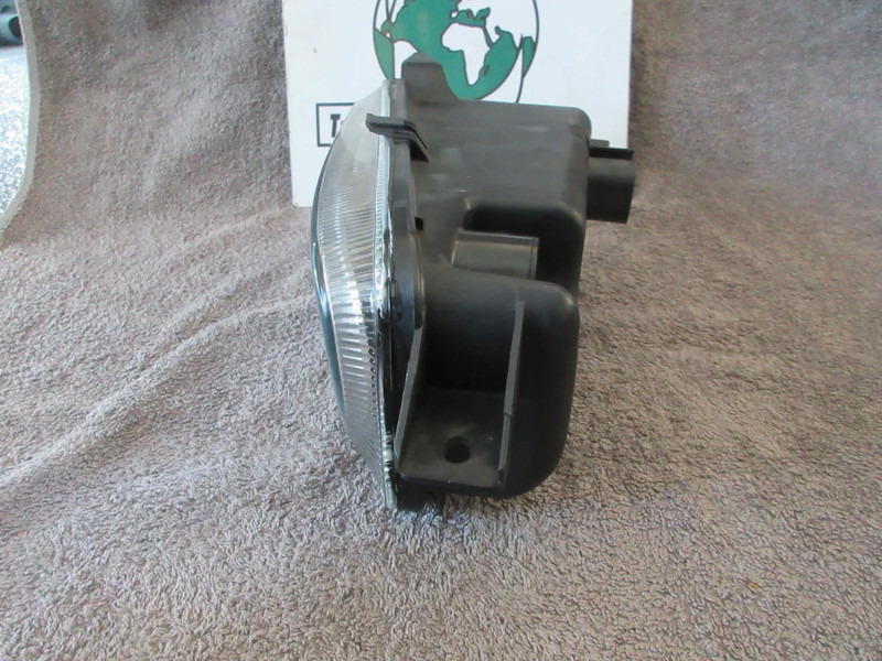 Mercedes-Benz A 943 820 00 56 // A 943 820 75 56 MISTLAMP NIEUWE LINKS MP3 1844 - Фар срещу мъгла за Камион: снимка 4 Mercedes-Benz A 943 820 00 56 // A 943 820 75 56 MISTLAMP NIEUWE LINKS MP3 1844 - Фар срещу мъгла за Камион: снимка 4