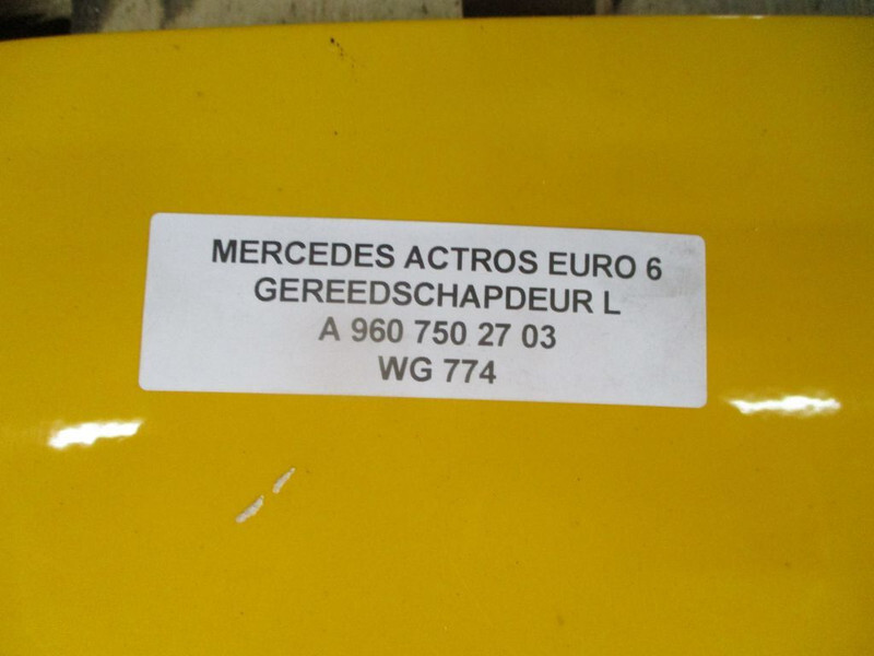 Mercedes-Benz A 960 750 33 03/ A 960 750 27 03 // DEUR GEREEDSCHAP MP4 ACTOS EURO 6 - Кабина и интериор за Камион: снимка 4 Mercedes-Benz A 960 750 33 03/ A 960 750 27 03 // DEUR GEREEDSCHAP MP4 ACTOS EURO 6 - Кабина и интериор за Камион: снимка 4