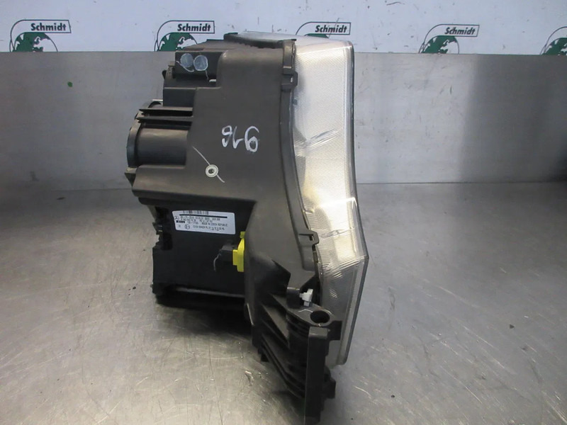 Mercedes-Benz A 960 820 02 39 KOPLAMP MERCEDES BENZ 1845 MP4 EURO 6 LINKS - Преден фар за Камион: снимка 2 Mercedes-Benz A 960 820 02 39 KOPLAMP MERCEDES BENZ 1845 MP4 EURO 6 LINKS - Преден фар за Камион: снимка 2