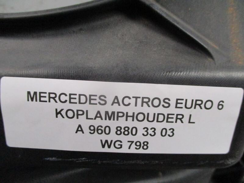 Mercedes-Benz A 960 880 33 03 Actros Mp4 Koplampdrager Links Nieuw en gebruikt! - Кабина и интериор за Камион: снимка 4 Mercedes-Benz A 960 880 33 03 Actros Mp4 Koplampdrager Links Nieuw en gebruikt! - Кабина и интериор за Камион: снимка 4