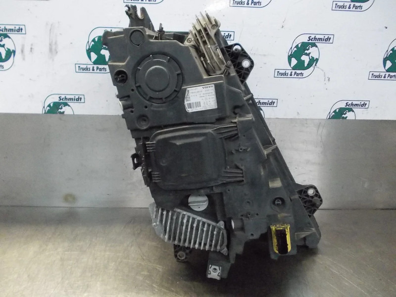 Volvo 21221130//21221129 KOPLAMP RECHTS EN LINKS VOLVO FH 460 EURO 6 - Преден фар за Камион: снимка 3 Volvo 21221130//21221129 KOPLAMP RECHTS EN LINKS VOLVO FH 460 EURO 6 - Преден фар за Камион: снимка 3