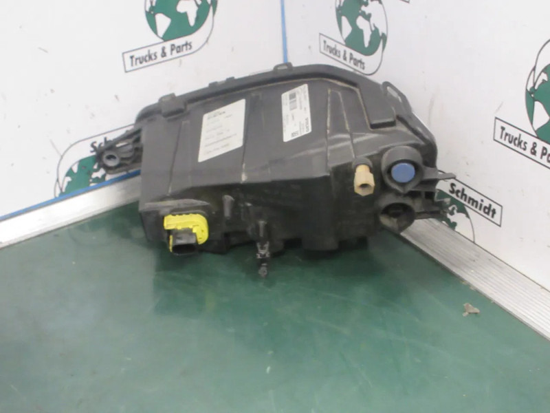 Volvo 23752741 // MISTLAMP VOLVO FM 330 EURO 6 MODEL 2023 - Фар срещу мъгла за Камион: снимка 2 Volvo 23752741 // MISTLAMP VOLVO FM 330 EURO 6 MODEL 2023 - Фар срещу мъгла за Камион: снимка 2