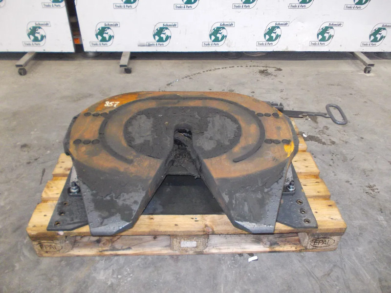 Volvo 3172647 // JOST / JSK37C185Z // D 152 // U20 3172647 // JOST / JSK37C185Z // D 152 // U20 VOLVO FM 420 EURO 6 - Седло за Камион: снимка 4 Volvo 3172647 // JOST / JSK37C185Z // D 152 // U20 3172647 // JOST / JSK37C185Z // D 152 // U20 VOLVO FM 420 EURO 6 - Седло за Камион: снимка 4