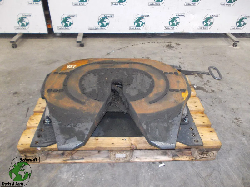 Volvo 3172647 // JOST / JSK37C185Z // D 152 // U20 3172647 // JOST / JSK37C185Z // D 152 // U20 VOLVO FM 420 EURO 6 - Седло за Камион: снимка 1 Volvo 3172647 // JOST / JSK37C185Z // D 152 // U20 3172647 // JOST / JSK37C185Z // D 152 // U20 VOLVO FM 420 EURO 6 - Седло за Камион: снимка 1