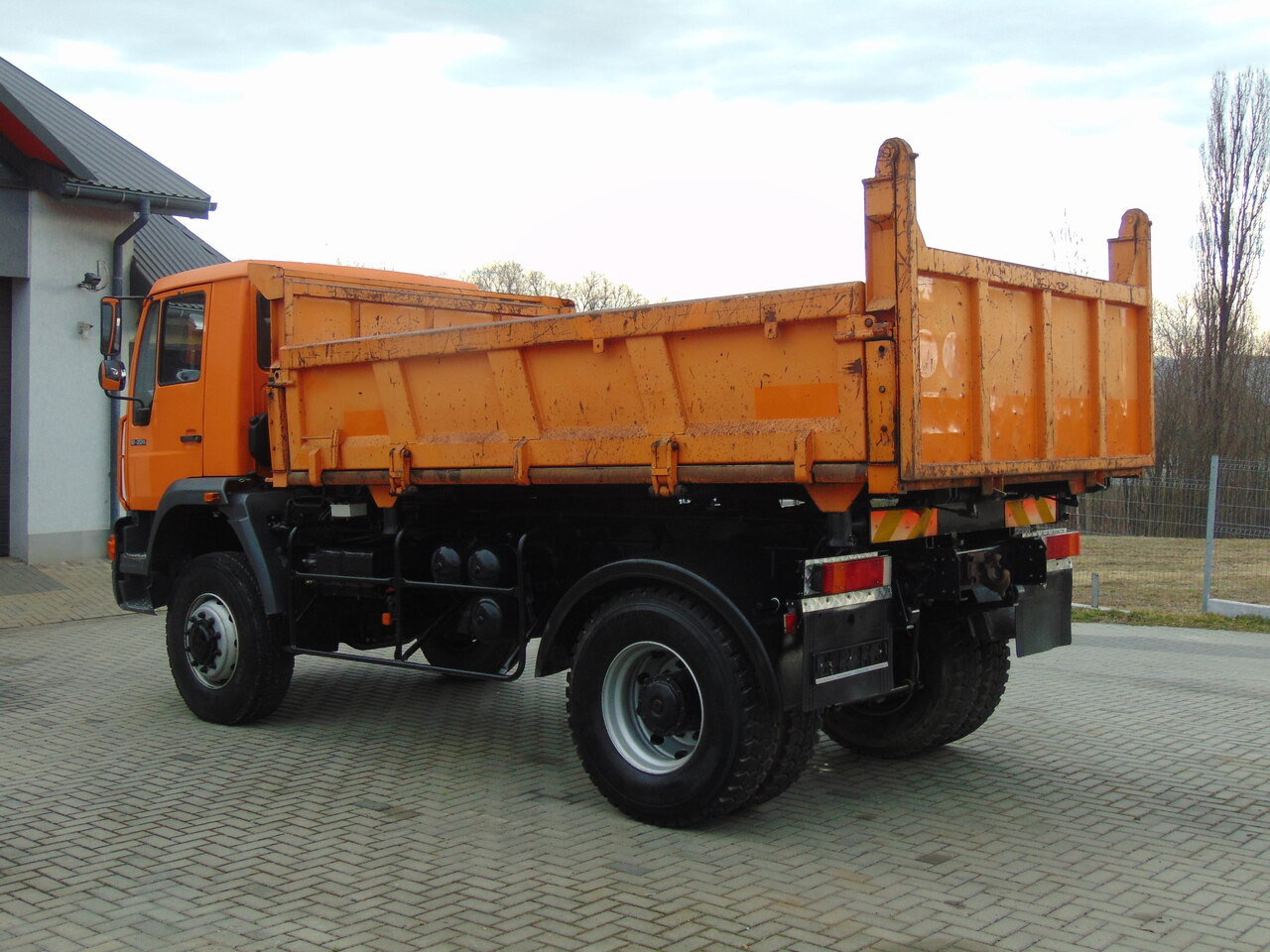 MAN 18-224 4x4 KIPER - Самосвал камион: снимка 3 MAN 18-224 4x4 KIPER - Самосвал камион: снимка 3