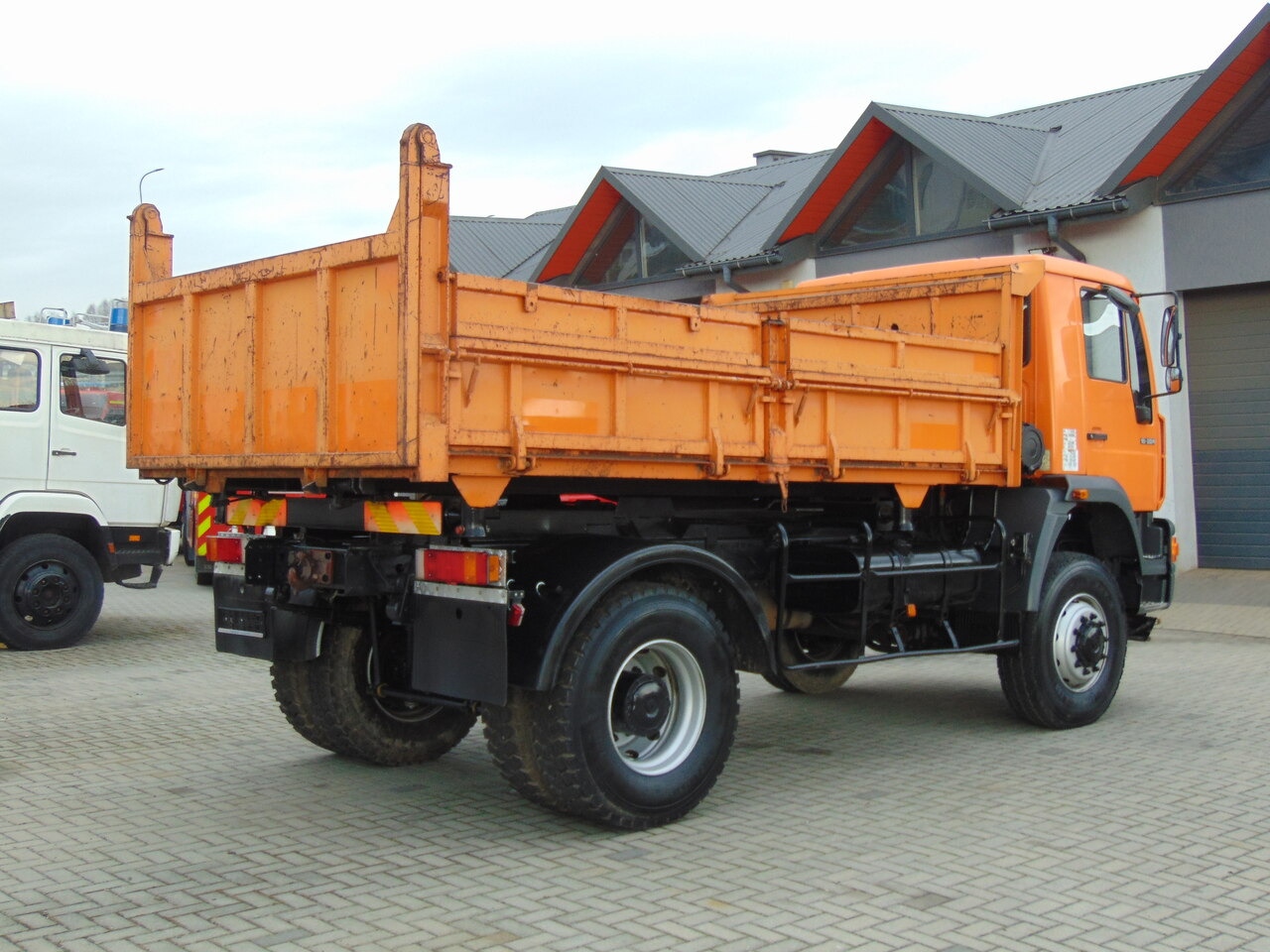 MAN 18-224 4x4 KIPER - Самосвал камион: снимка 4 MAN 18-224 4x4 KIPER - Самосвал камион: снимка 4