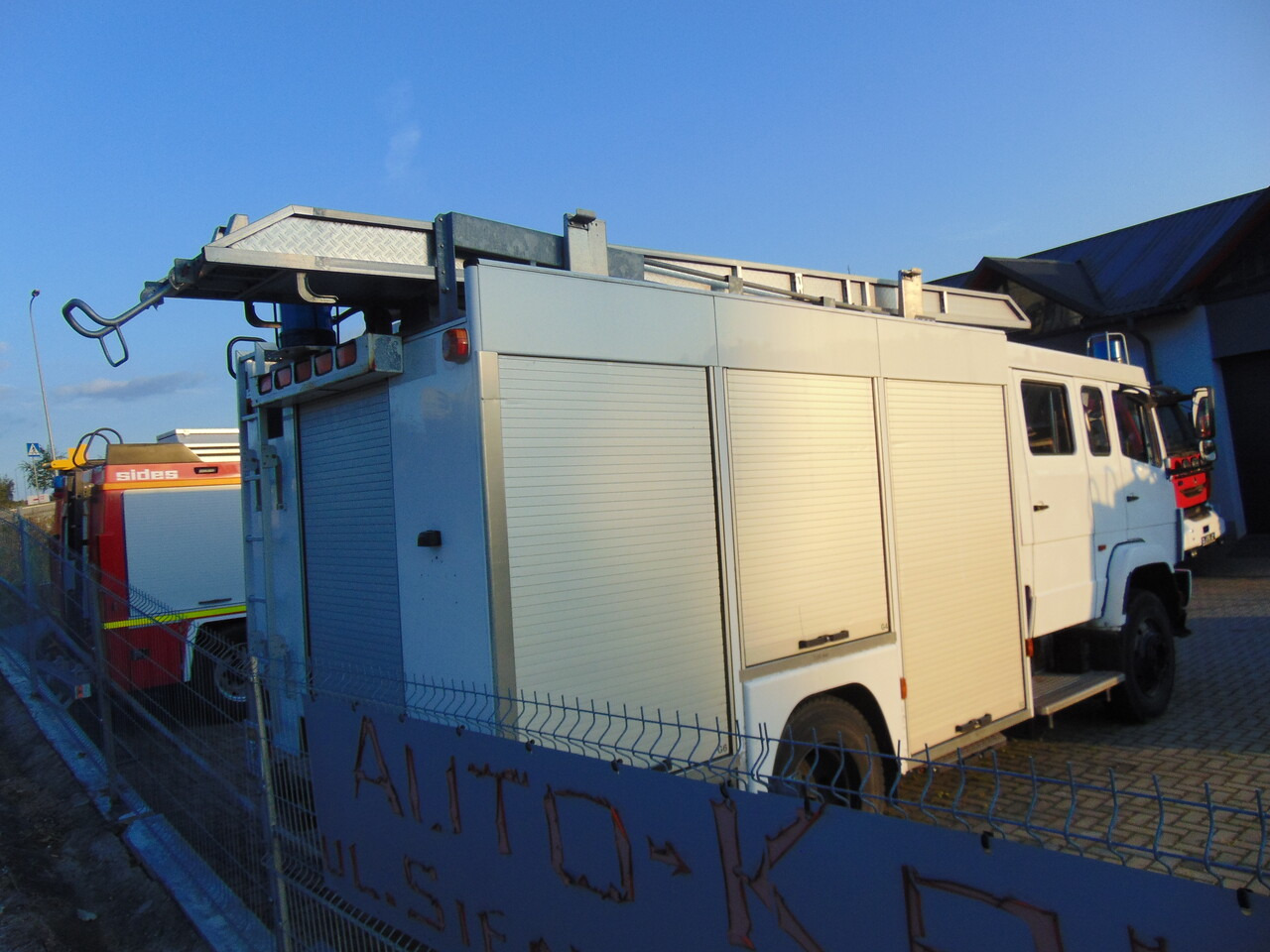 MERCEDES-BENZ 1124AF 4x4 MAGIRUS - Пожарна кола: снимка 4 MERCEDES-BENZ 1124AF 4x4 MAGIRUS - Пожарна кола: снимка 4