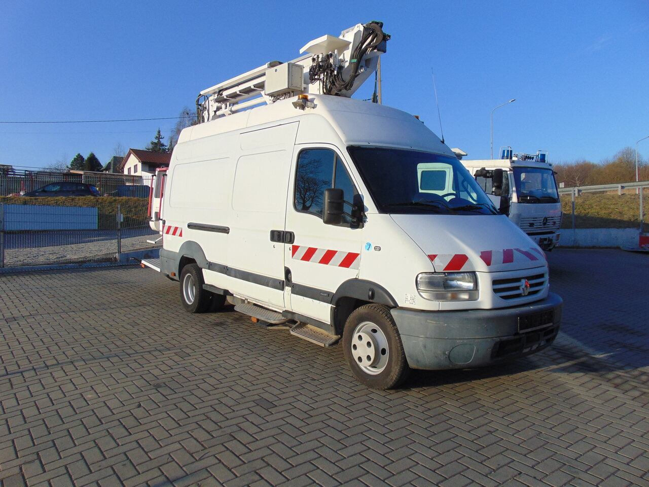 RENAULT Mascott 2,8dCi 110 L2H3 France Elevateur 152TTF 162TTF - Автовишка: снимка 2 RENAULT Mascott 2,8dCi 110 L2H3 France Elevateur 152TTF 162TTF - Автовишка: снимка 2