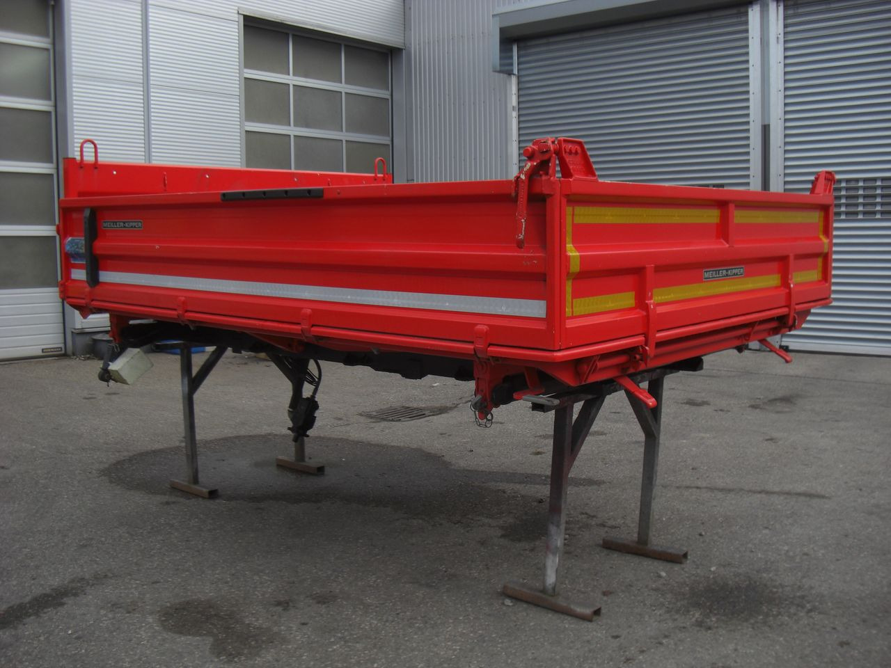 Meiller Kipper 3 Seiten Kipper - Самосвална надстройка: снимка 3 Meiller Kipper 3 Seiten Kipper - Самосвална надстройка: снимка 3