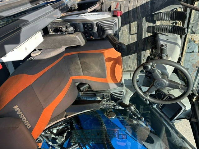 Doosan DX170W - Колесен багер: снимка 2 Doosan DX170W - Колесен багер: снимка 2