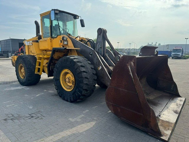 Volvo L180C - Колесен товарач: снимка 5 Volvo L180C - Колесен товарач: снимка 5