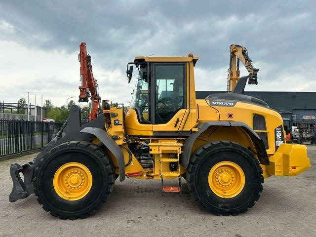 Колесен товарач Volvo L90H: снимка 1