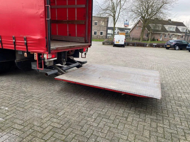 DAF CF400 / CURTAIN SAILS / BIG PLATFORM 2500 KG / DEB / NAVI / FULL-AIR / LWDS / ACC / AUTOMATIC / EURO-6 / 2015 - Камион фургон: снимка 4 DAF CF400 / CURTAIN SAILS / BIG PLATFORM 2500 KG / DEB / NAVI / FULL-AIR / LWDS / ACC / AUTOMATIC / EURO-6 / 2015 - Камион фургон: снимка 4