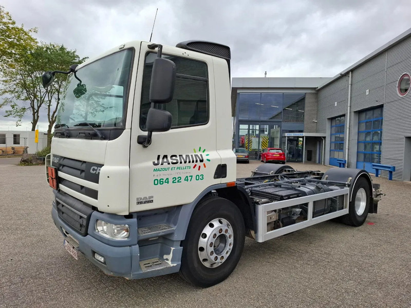 DAF CF75-250 / ADR / ONLY:320740 KM / PTO / INLINER / ALCOA / GOOD CONDITION / MANUAL / EURO-5 / 2011 - Шаси кабина: снимка 1 DAF CF75-250 / ADR / ONLY:320740 KM / PTO / INLINER / ALCOA / GOOD CONDITION / MANUAL / EURO-5 / 2011 - Шаси кабина: снимка 1