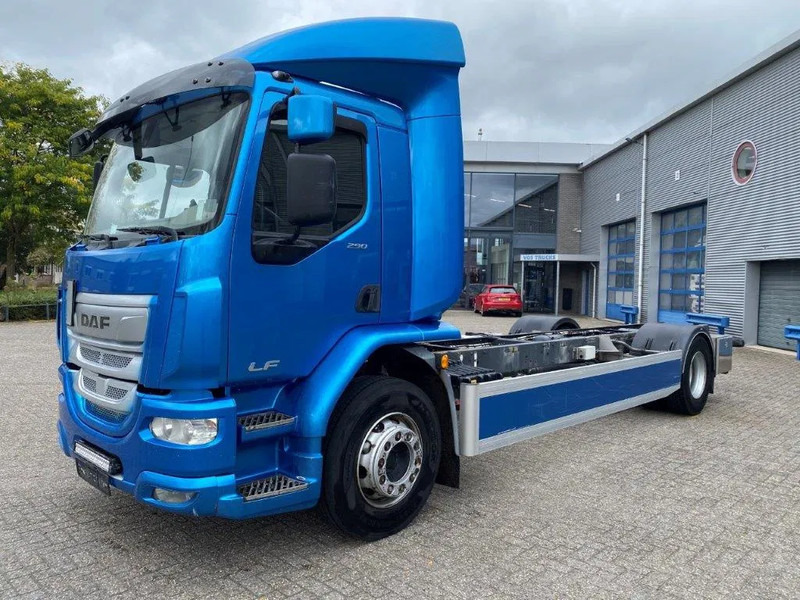 DAF LF290 / ONLY:429873KM / LWDS / GOOD TYRES / AUTOMATIC / EURO-6 / 2018 - Шаси кабина: снимка 1 DAF LF290 / ONLY:429873KM / LWDS / GOOD TYRES / AUTOMATIC / EURO-6 / 2018 - Шаси кабина: снимка 1